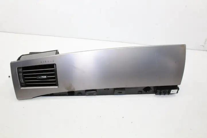 Jaguar XF X250 (2007 - 2015) 8X23043C26 Воздушная решетка панели — фото 1