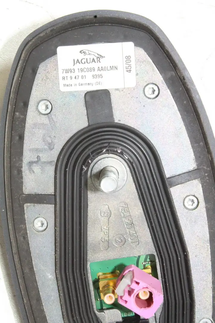 Jaguar XF X250 (2007 - 2015) 7W9319C089AA GPS антенна — фото 3