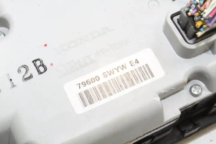Honda CR-V (2009 - 2012) 79600SWYWE4 Управление климат контролем — фото 5