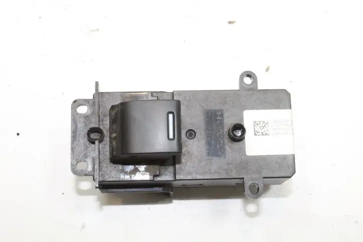 Honda CR-V (2009 - 2012) 35770SWAG010M2 Кнопка стеклоподъемников — фото 1