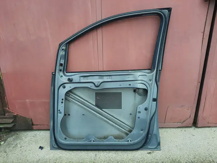 Volkswagen Touran I (2003 - 2010) Дверь — фото 4