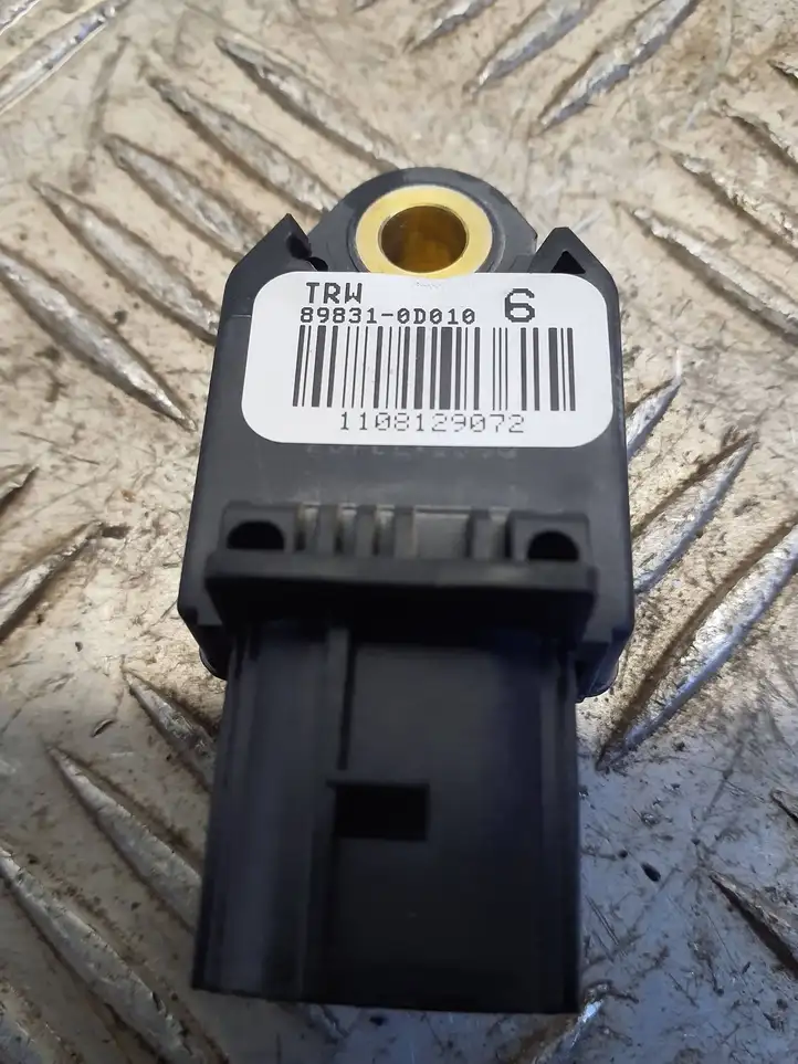 Toyota Yaris (2005 - 2009) 898310D010 Датчик удара SRS — фото 5