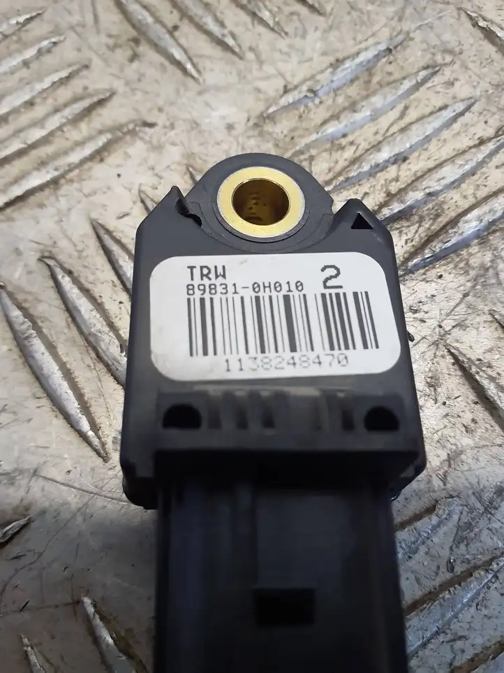 Toyota Yaris (2005 - 2009) 898310H010 Датчик удара SRS — фото 7