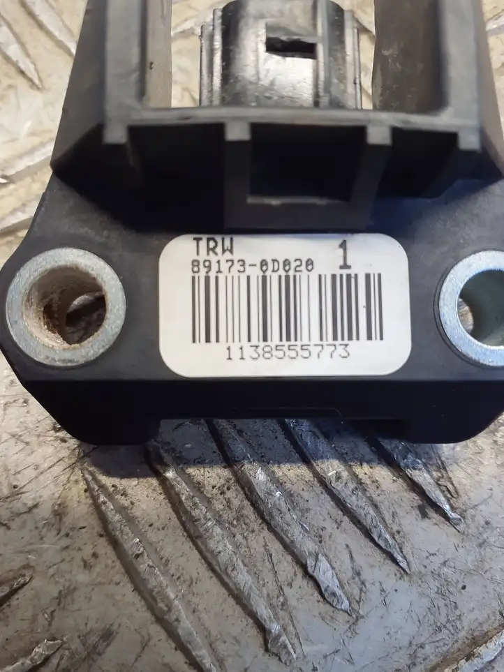 Toyota Yaris (2005 - 2009) 891730D020 Датчик удара SRS — фото 7