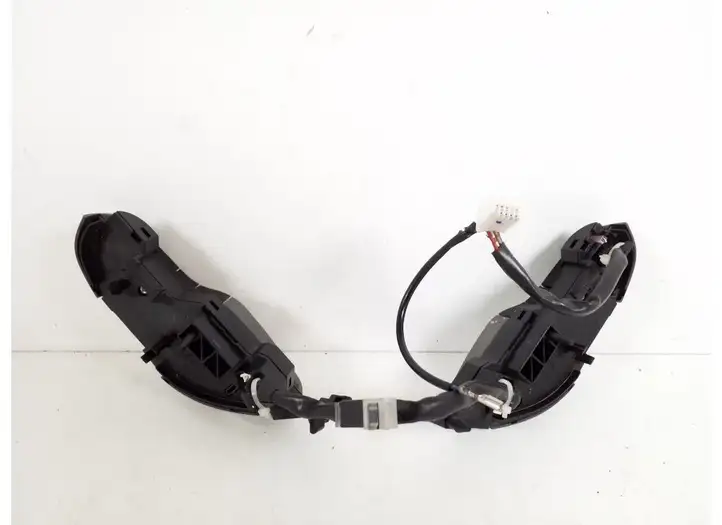 Toyota Prius (XW20) (2003 - 2009) Кнопки на рулевом колесе — фото 2