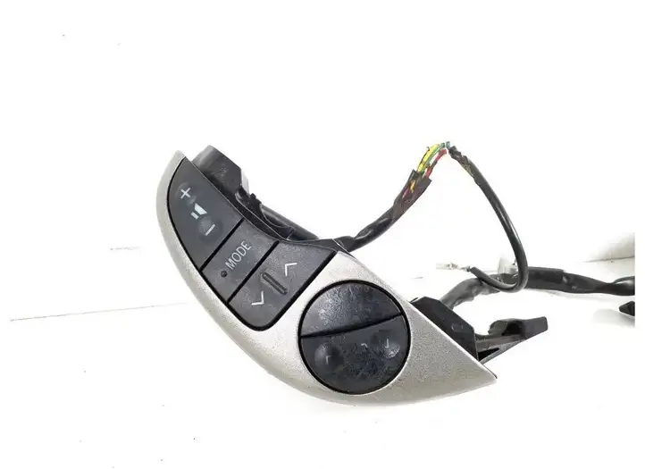 Toyota Prius (XW20) (2003 - 2009) Кнопки на рулевом колесе — фото 3