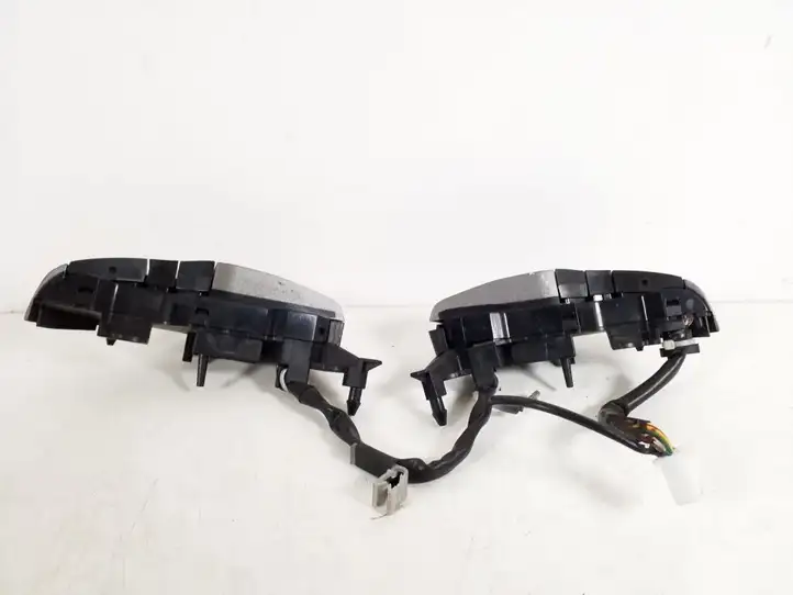 Toyota Prius (XW20) (2003 - 2009) Кнопки на рулевом колесе — фото 4
