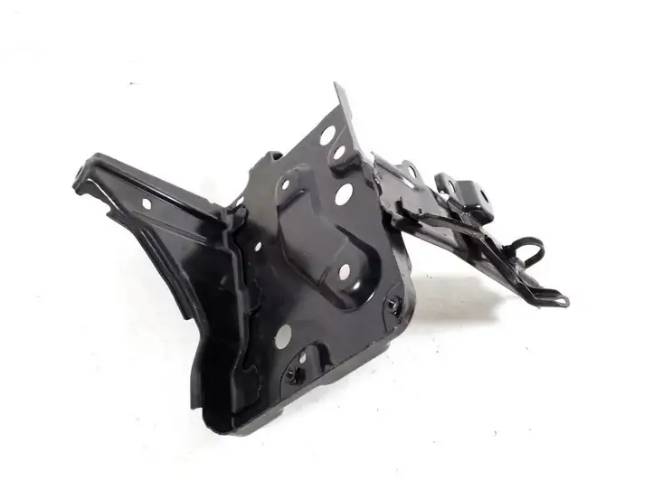Toyota Yaris (2012 - 2014) 74410-0D090 Держатель аккумулятора — фото 1