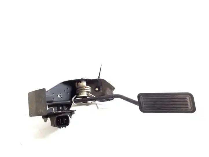 Toyota Corolla Verso AR10 (2004 - 2009) 78010-13011 Педаль акселератора — фото 1