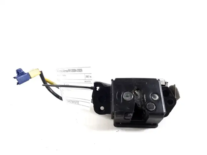 Toyota Corolla Verso AR10 (2004 - 2009) 69350-05031 Замок багажника — фото 4