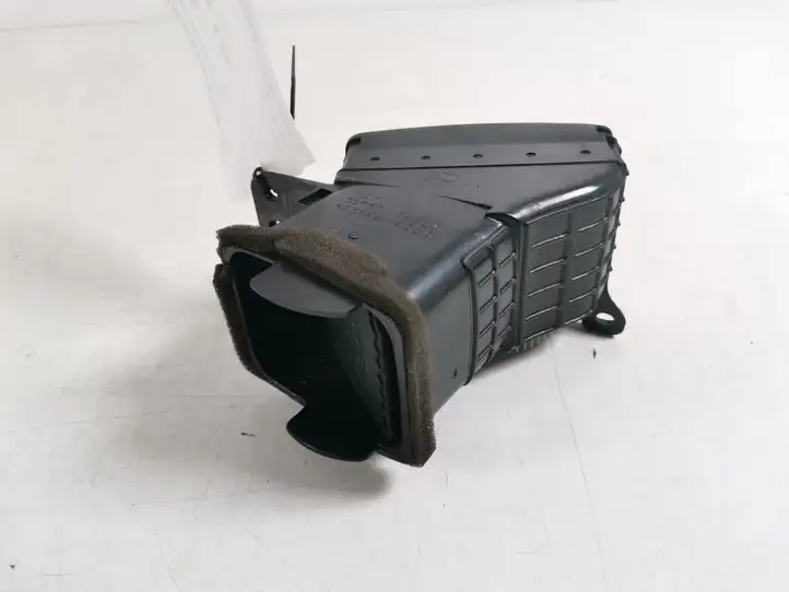 Toyota Corolla Verso AR10 (2004 - 2009) 55660-64010 Боковой воздушный дефлектор — фото 3
