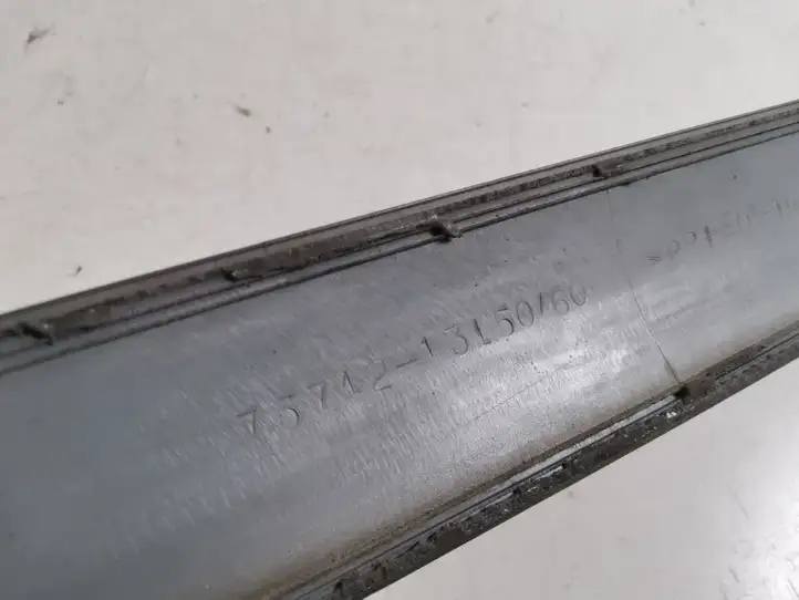Toyota Corolla Verso E121 (2001 - 2004) 75742-13160 Молдинги задней двери — фото 2