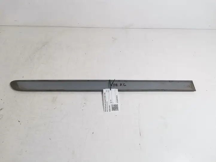Toyota Corolla Verso E121 (2001 - 2004) 75742-13160 Молдинги задней двери — фото 3