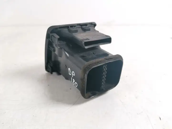 Toyota Corolla Verso E121 (2001 - 2004) 55650-13040 Боковой воздушный дефлектор — фото 2