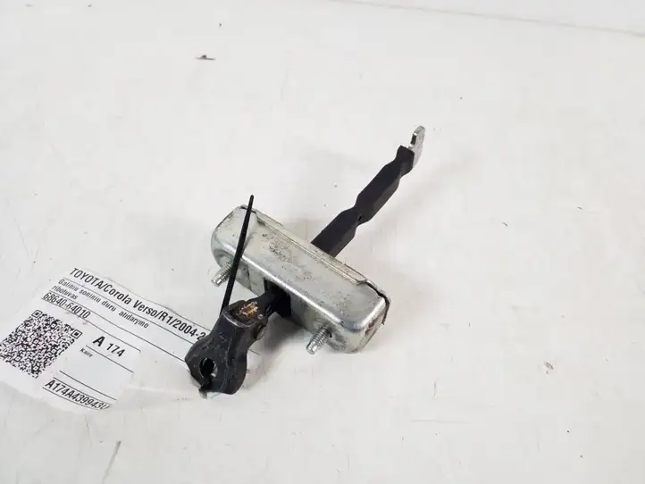 Toyota Corolla Verso AR10 (2004 - 2009) 68640-64010 Ограничитель задней двери — фото 1