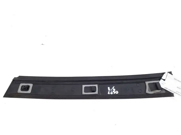Toyota Corolla Verso AR10 (2004 - 2009) 75708-0F010 Прочая отделка задней двери — фото 2