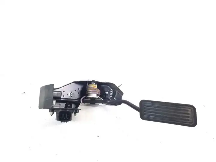 Toyota Corolla Verso AR10 (2004 - 2009) 78010-13011 Педаль акселератора — фото 1
