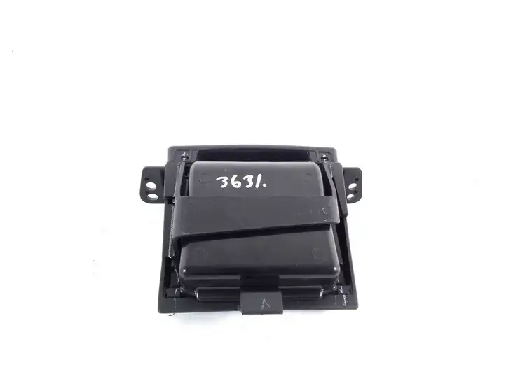Toyota Hilux (AN10, AN20, AN30) (2004 - 2008) 74111-0D030 Пепельница — фото 3