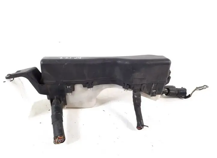 Toyota Corolla Verso AR10 (2004 - 2009) 82741-20060 Блок предохранителей — фото 2