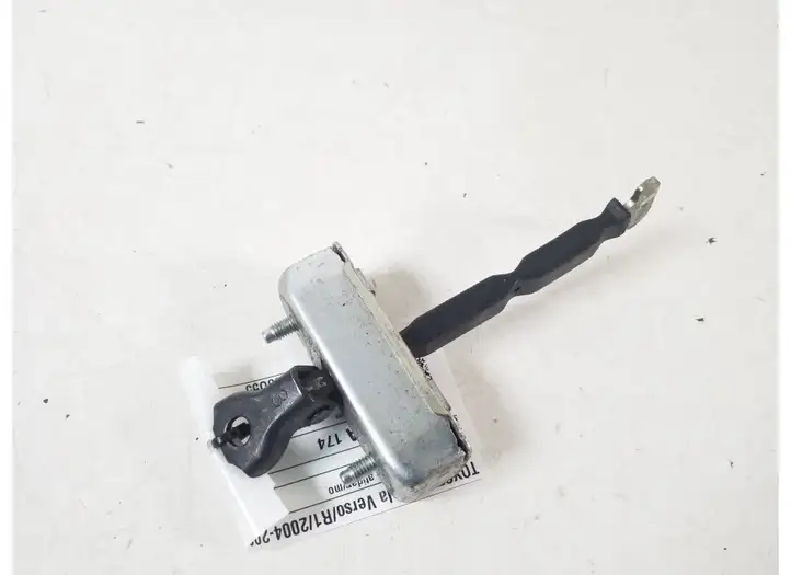 Toyota Corolla Verso AR10 (2004 - 2009) 68630-64010 Ограничитель задней двери — фото 1