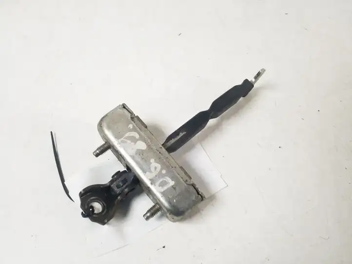 Toyota Corolla Verso AR10 (2004 - 2009) 68630-64010 Ограничитель задней двери — фото 2
