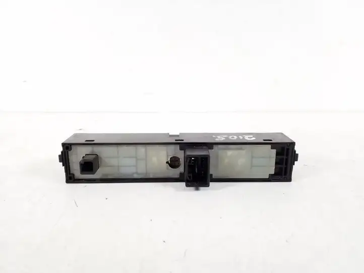 Toyota Corolla Verso AR10 (2004 - 2009) 84332-0F020 Включатель аварийных фонарей — фото 2