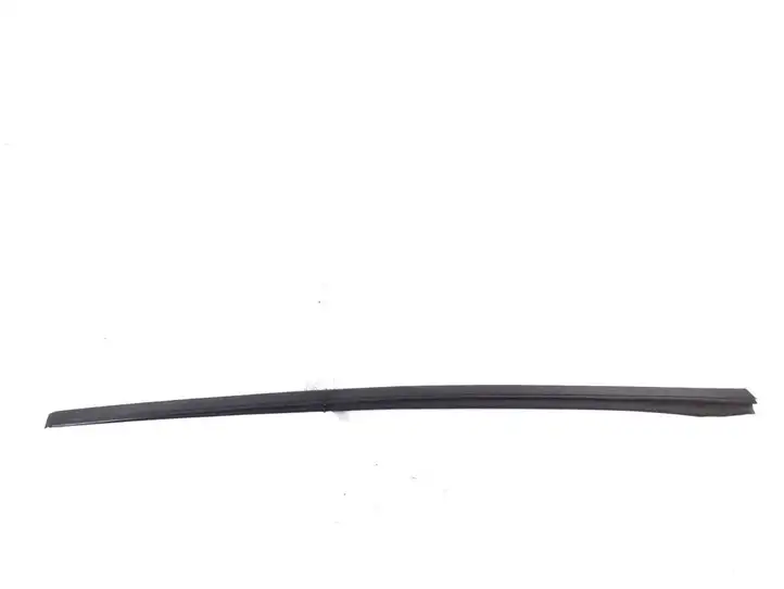 Mercedes-Benz R W251 (2005 - 2013) A2516904962 Накладка стоек лобового стекла — фото 1