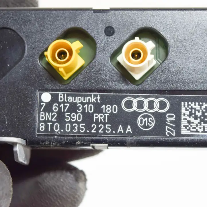 Audi A5 8T 8F (2007 - 2011) 8T0035225AA Усилитель антенны — фото 6