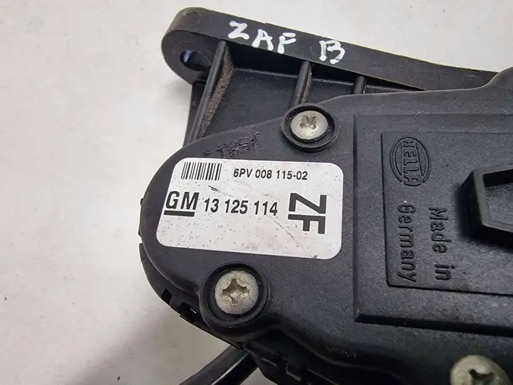 Opel Zafira B (2003 - 2006) 13125114 Педаль акселератора — фото 3