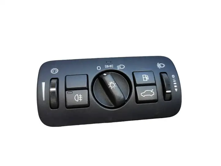 Volvo V70 (2007 - 2013) 30739413 Включатель фонарей — фото 1