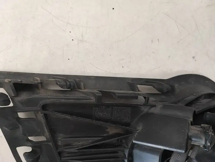 Volkswagen Tiguan (2007 - 2011) 5N0853665 Решетка противотуманной фары — фото 4