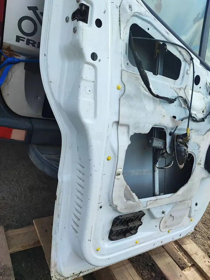 Renault Trafic II (X83) (2002 - 2014) Дверь — фото 2
