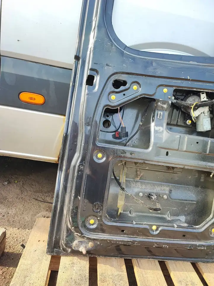 Renault Trafic II (X83) (2002 - 2014) Багажная дверь — фото 6