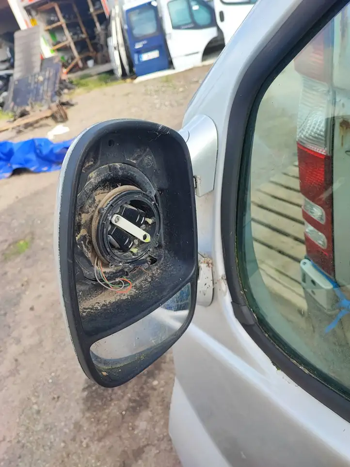 Renault Trafic II (X83) (2002 - 2014) Дверь — фото 2