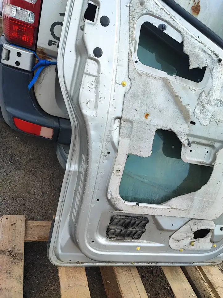 Renault Trafic II (X83) (2002 - 2014) Дверь — фото 10