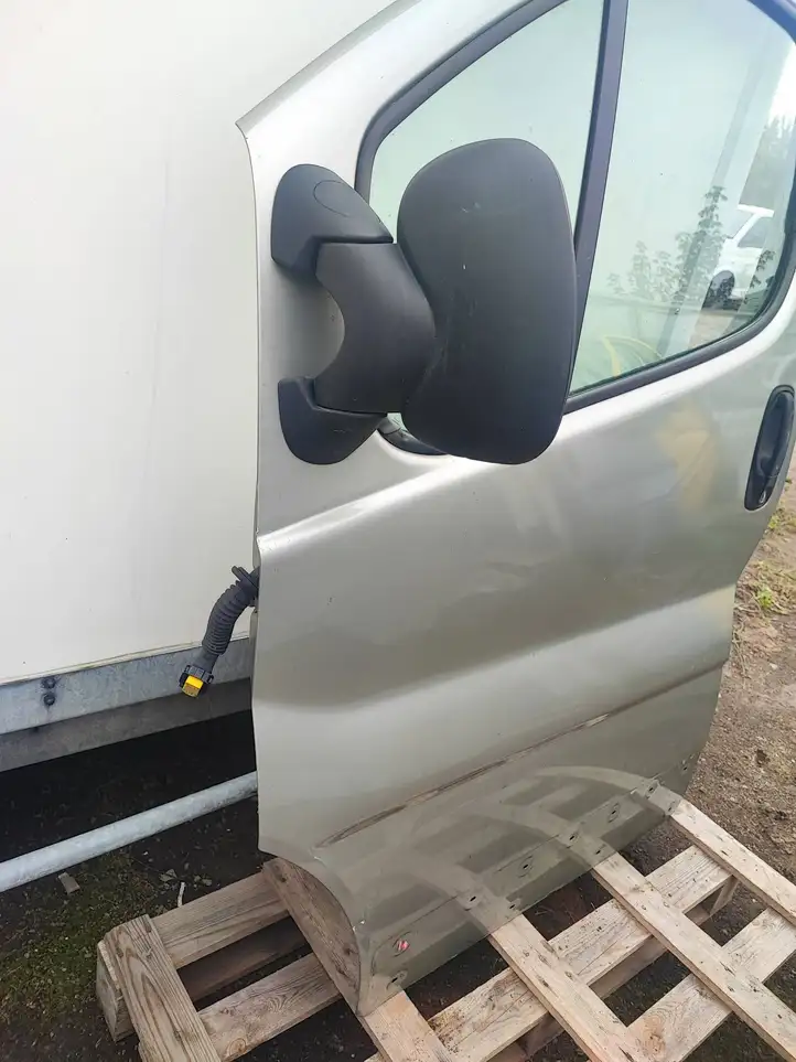 Renault Trafic II (X83) (2002 - 2014) Дверь — фото 4