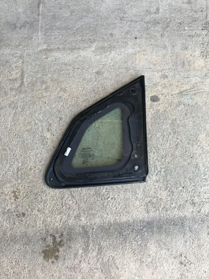 Nissan Qashqai (2013 - 2017) 833134EA0A Заднее боковое стекло — фото 3