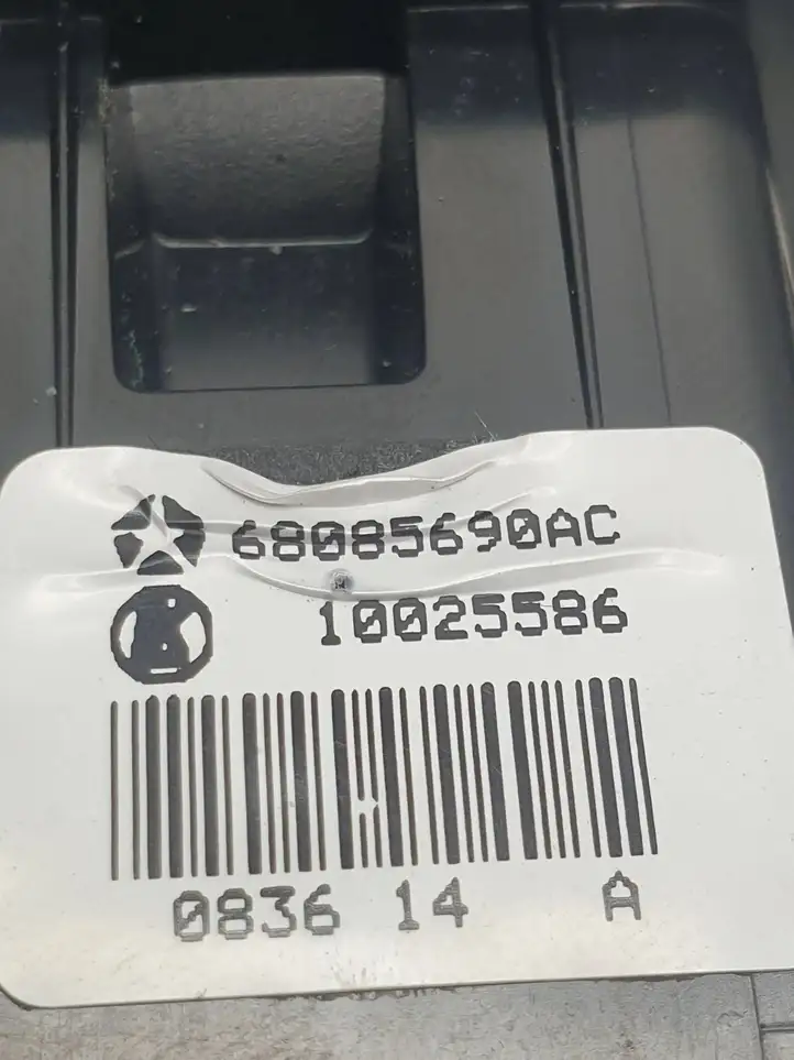 Dodge Durango (2013 - ) 68085690AC Кнопка стеклоподъемников — фото 4