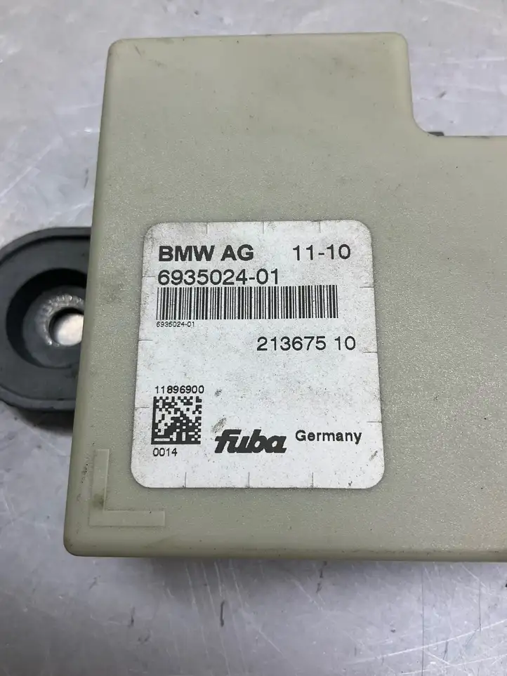 BMW 3 E92 E93 (2005 - 2014) 6935024 Усилитель антенны — фото 5