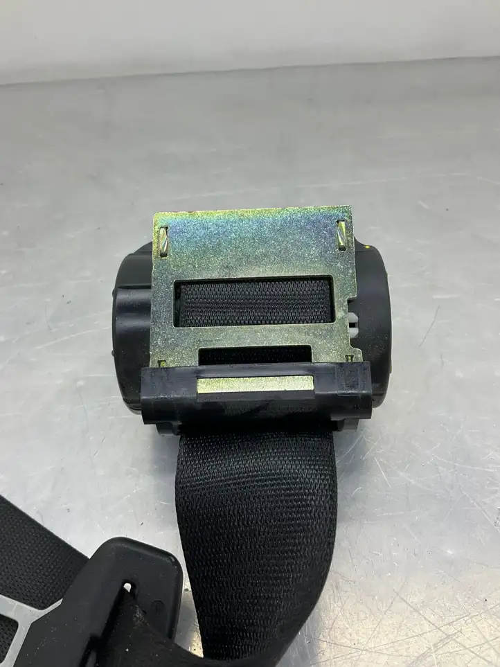BMW 3 E92 E93 (2005 - 2014) 7119392 Задний ремень безопасности — фото 3