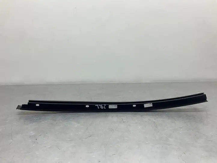 BMW 5 G30 G31 (2016 - ) 5135738275 Молдинги задней двери — фото 3