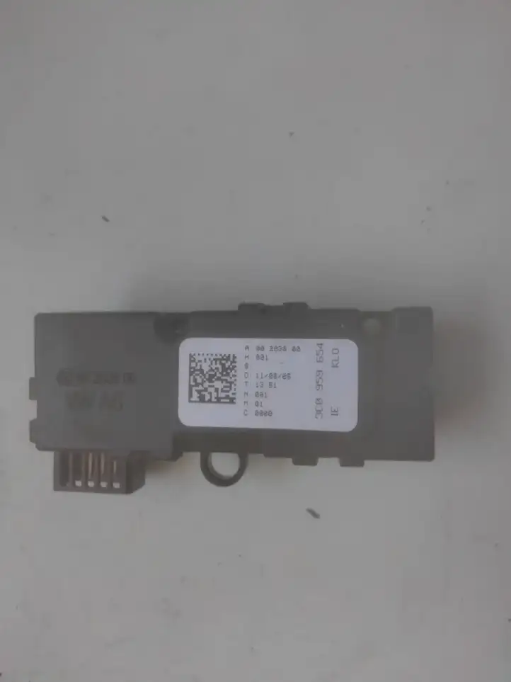 Volkswagen PASSAT B6 (2005 - 2010) 3C0959654 Датчик угла поворота руля — фото 2