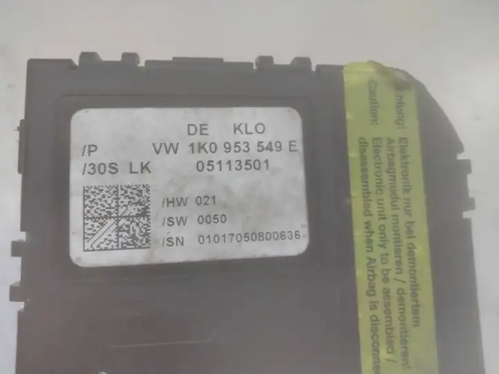 Volkswagen Golf V (2003 - 2009) 1K0953549E Датчик угла поворота руля — фото 3