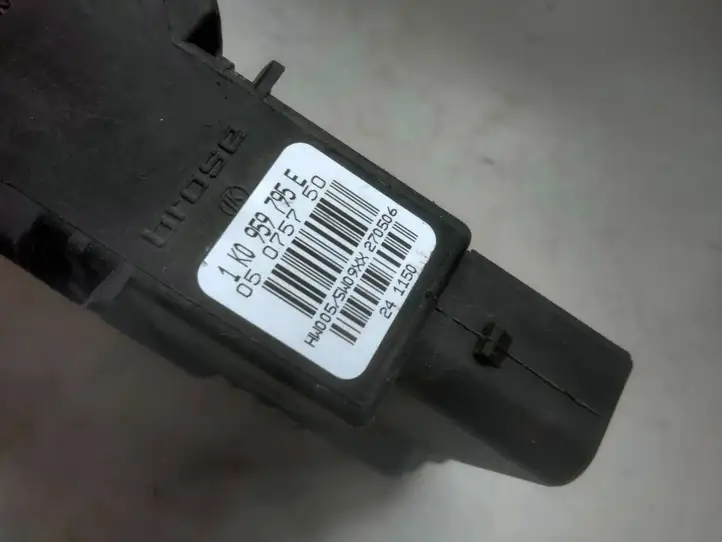 Skoda Octavia Mk2 (1Z) (2004 - 2013) 1K0959795E Стеклоподъемник задней двери — фото 3