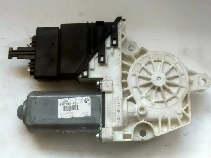 Volkswagen PASSAT B6 (2005 - 2010) 1K0959704P Стеклоподъемник задней двери — фото 2