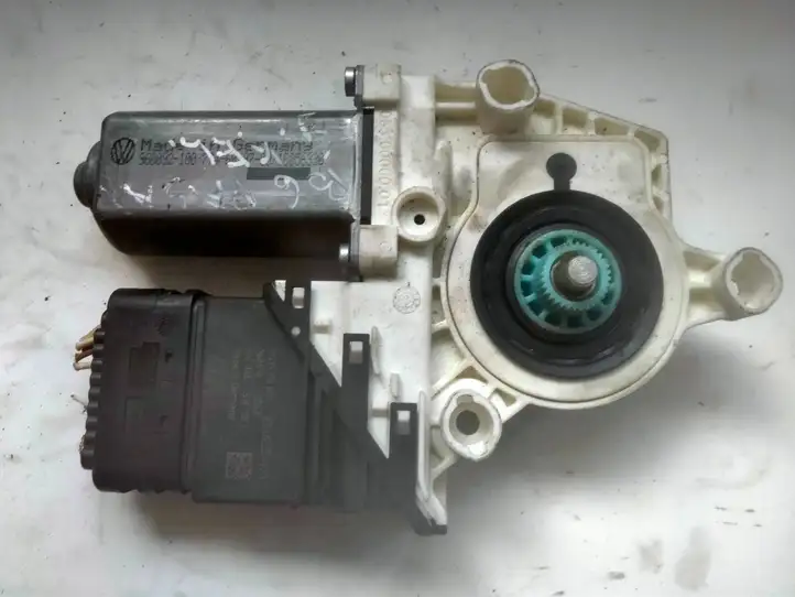 Volkswagen PASSAT B6 (2005 - 2010) 1K0959704P Стеклоподъемник задней двери — фото 2