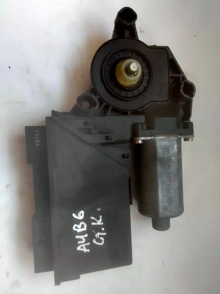 Audi A4 S4 B6 8E 8H (2000 - 2006) 8E0959801A Стеклоподъемник задней двери — фото 2