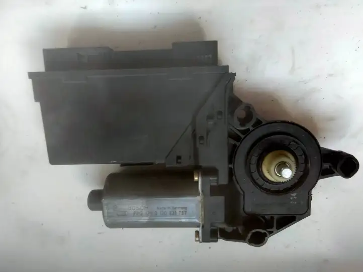 Audi A4 S4 B6 8E 8H (2000 - 2006) 8E0959801A Стеклоподъемник задней двери — фото 1