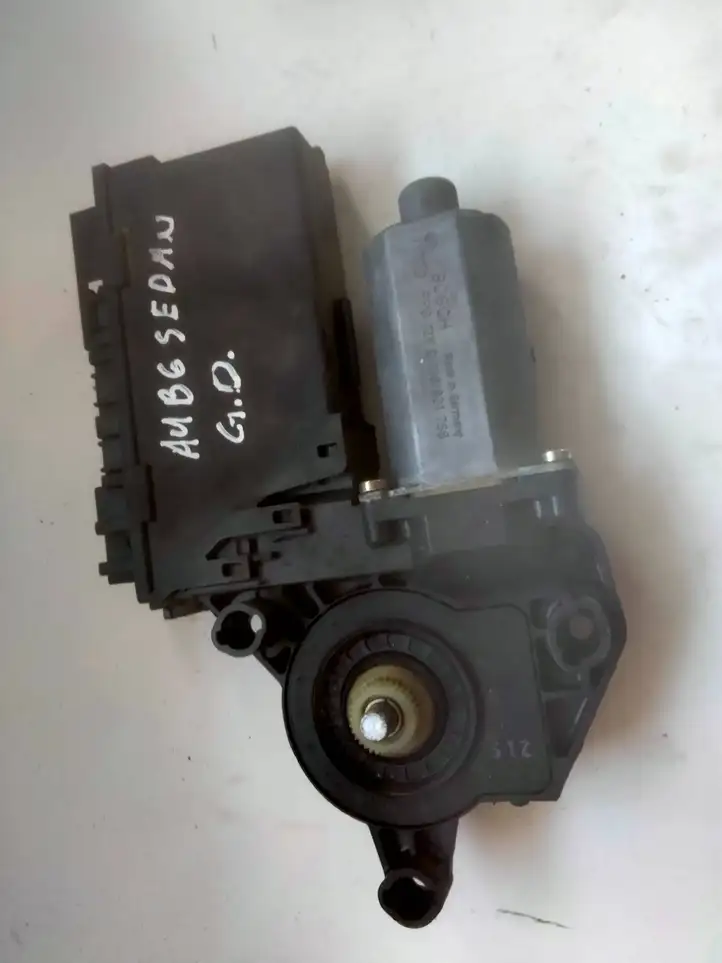 Audi A4 S4 B6 8E 8H (2000 - 2006) 8E0959802A Стеклоподъемник задней двери — фото 1