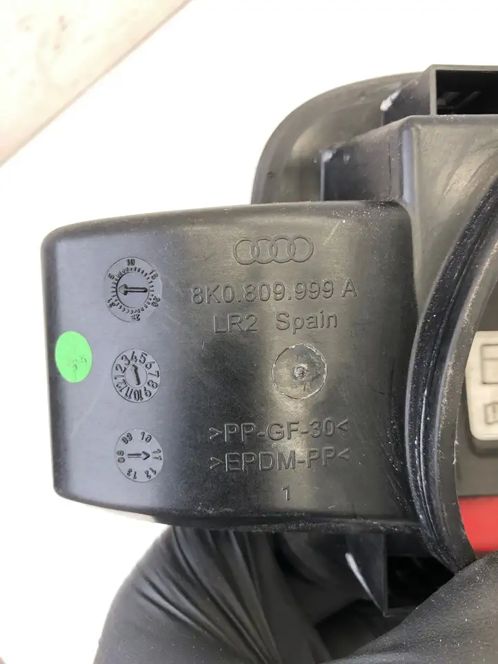 Audi A4 S4 B8 8K (2007 - 2011) 8K0809999A Крышка топливного бака — фото 3
